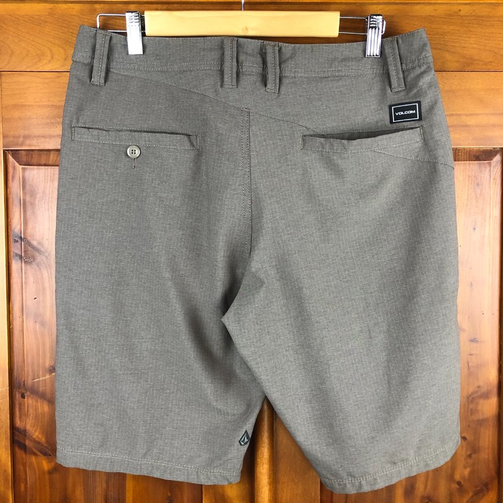 Volcom Tan Coastal Beachy Surf & Turf 2 Way Stretch Shorts Athletic Comfy Sporty